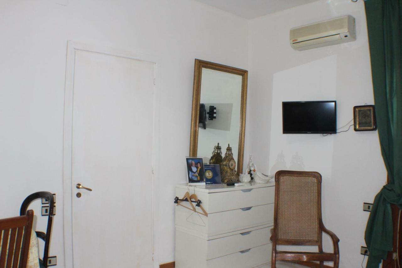 B&B Lili Σαλέρνο Εξωτερικό φωτογραφία