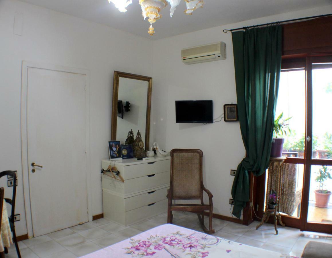B&B Lili Σαλέρνο Εξωτερικό φωτογραφία